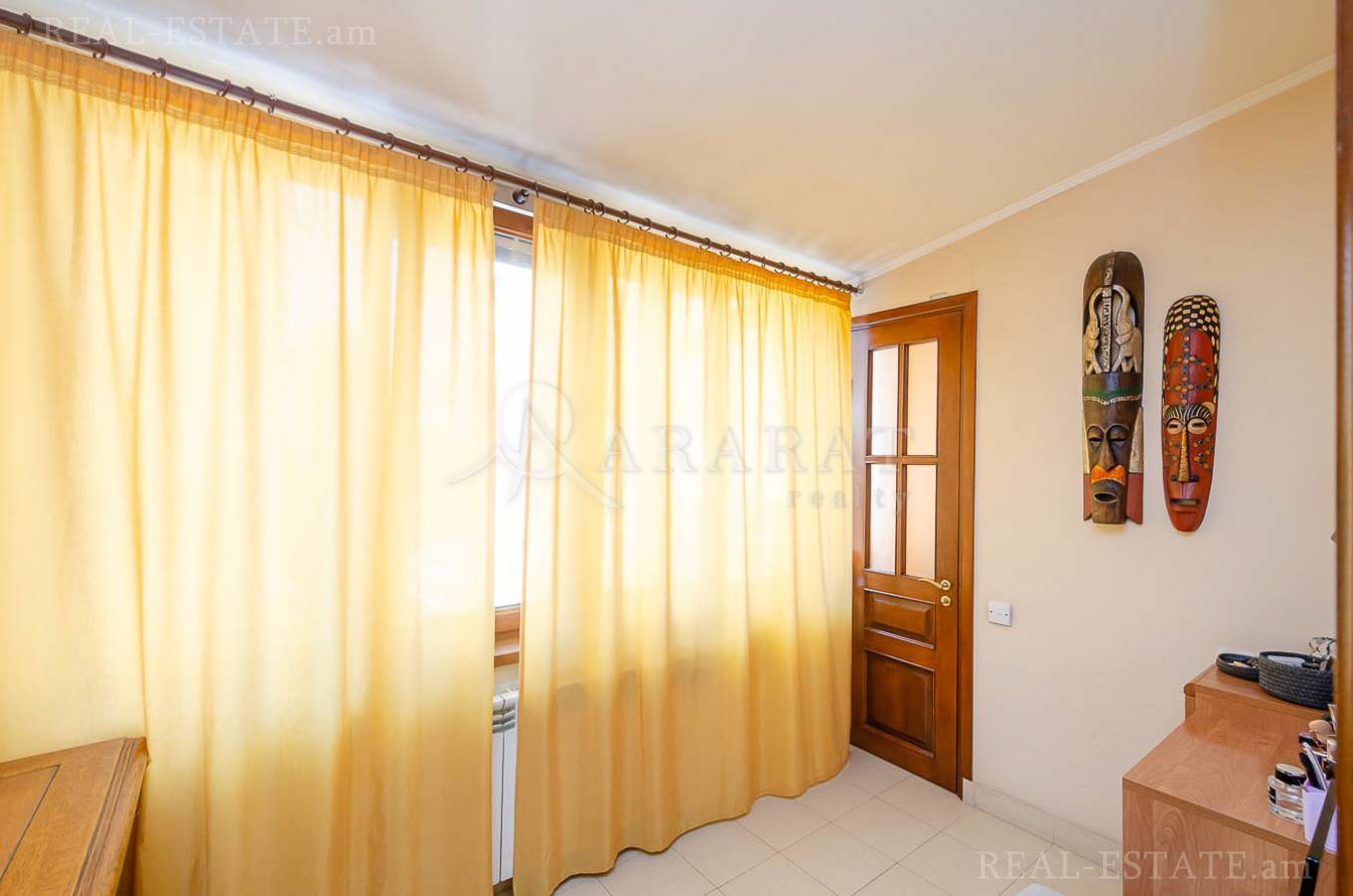 3 bedroom apartment for sale Pushkin St, Center Yerevan, 142489