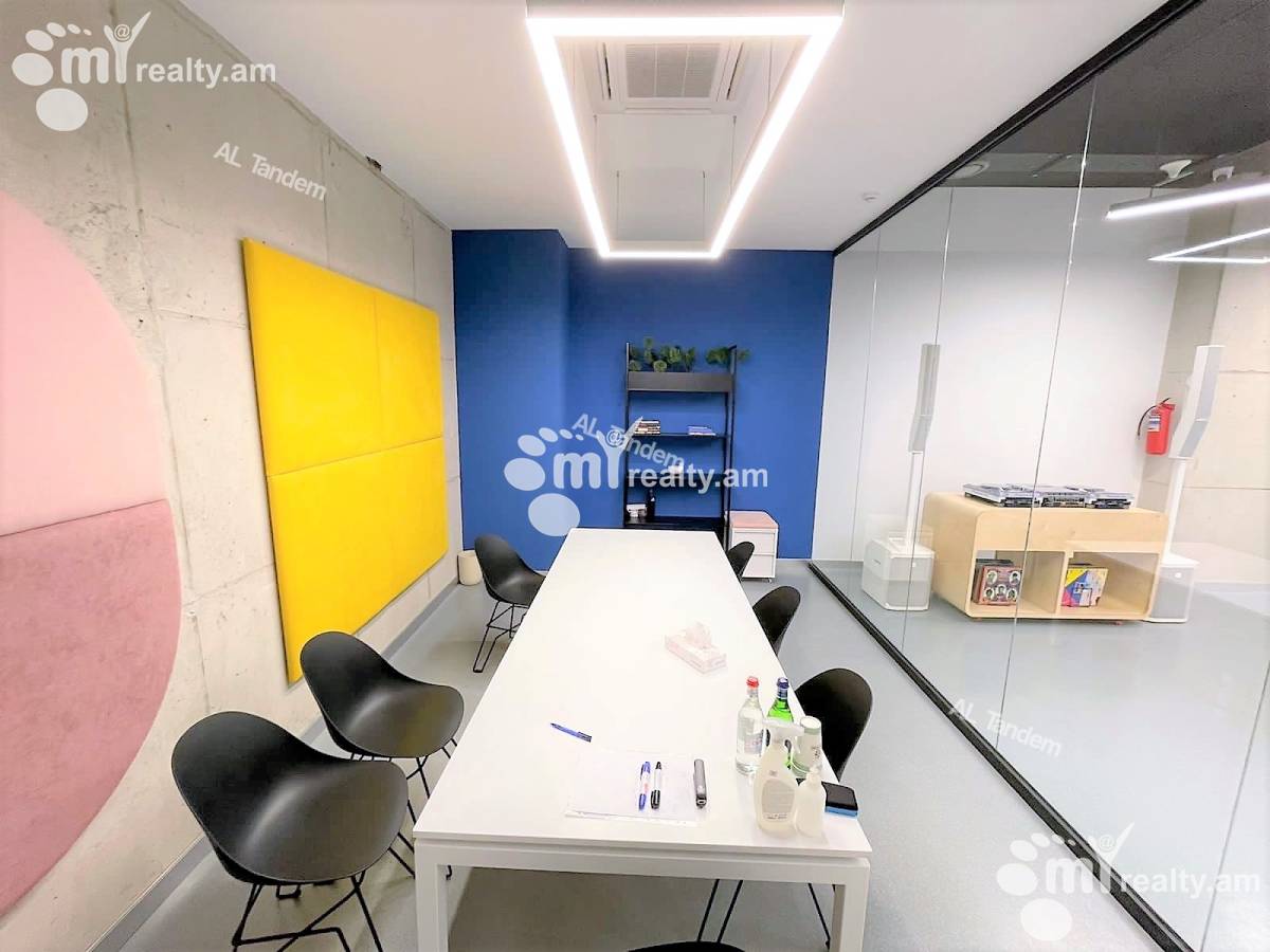 Commercial for rent خیابان امیریان, مرکز شهر ایروان, 127157