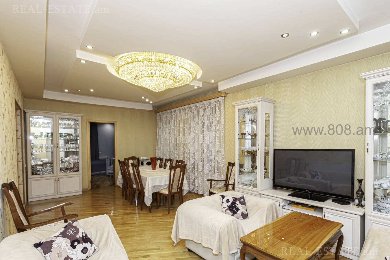 6 սենյականոց բնակարան  Հերացու փող, Կենտրոն Երևան, 137083