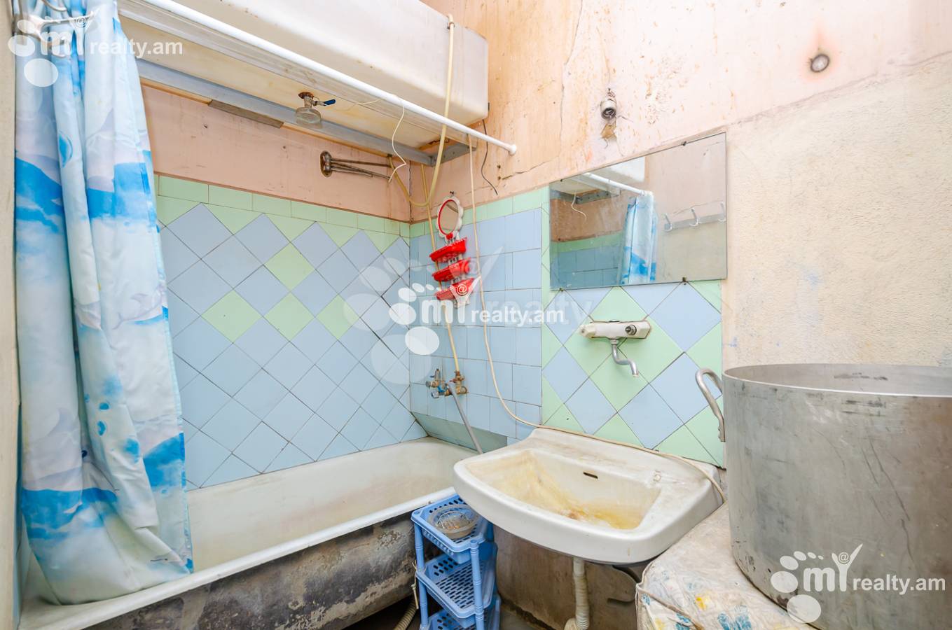 3 bedroom apartment for sale خیابان تِریان, مرکز شهر ایروان, 154566