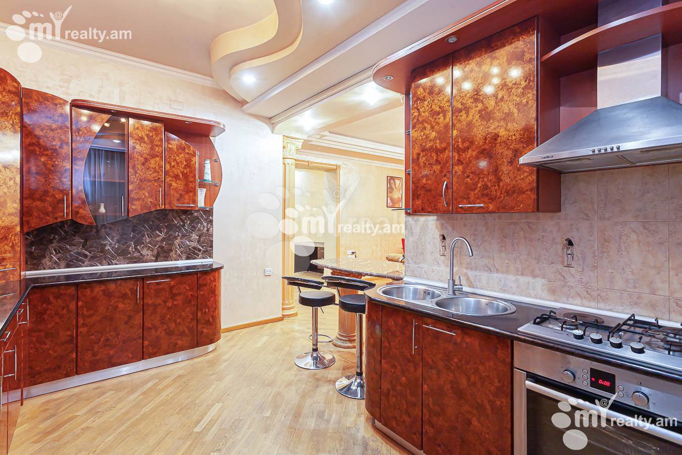 Купить 3 комнатную квартиру Екмалян ул, Центр Ереван, 153469