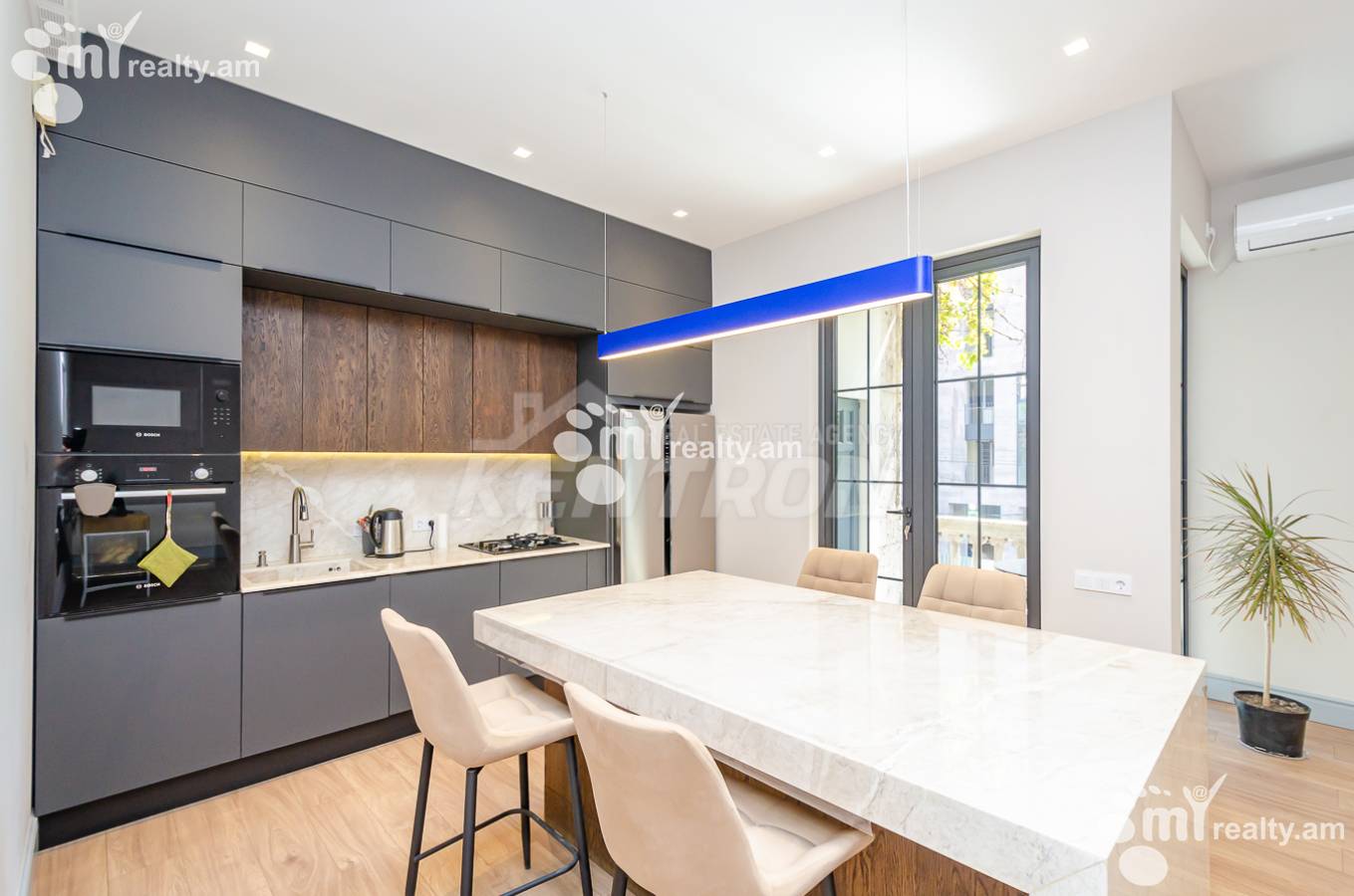 Купить 3 комнатную квартиру Ахбюр Сероб ул, Арабкир Ереван, 152788