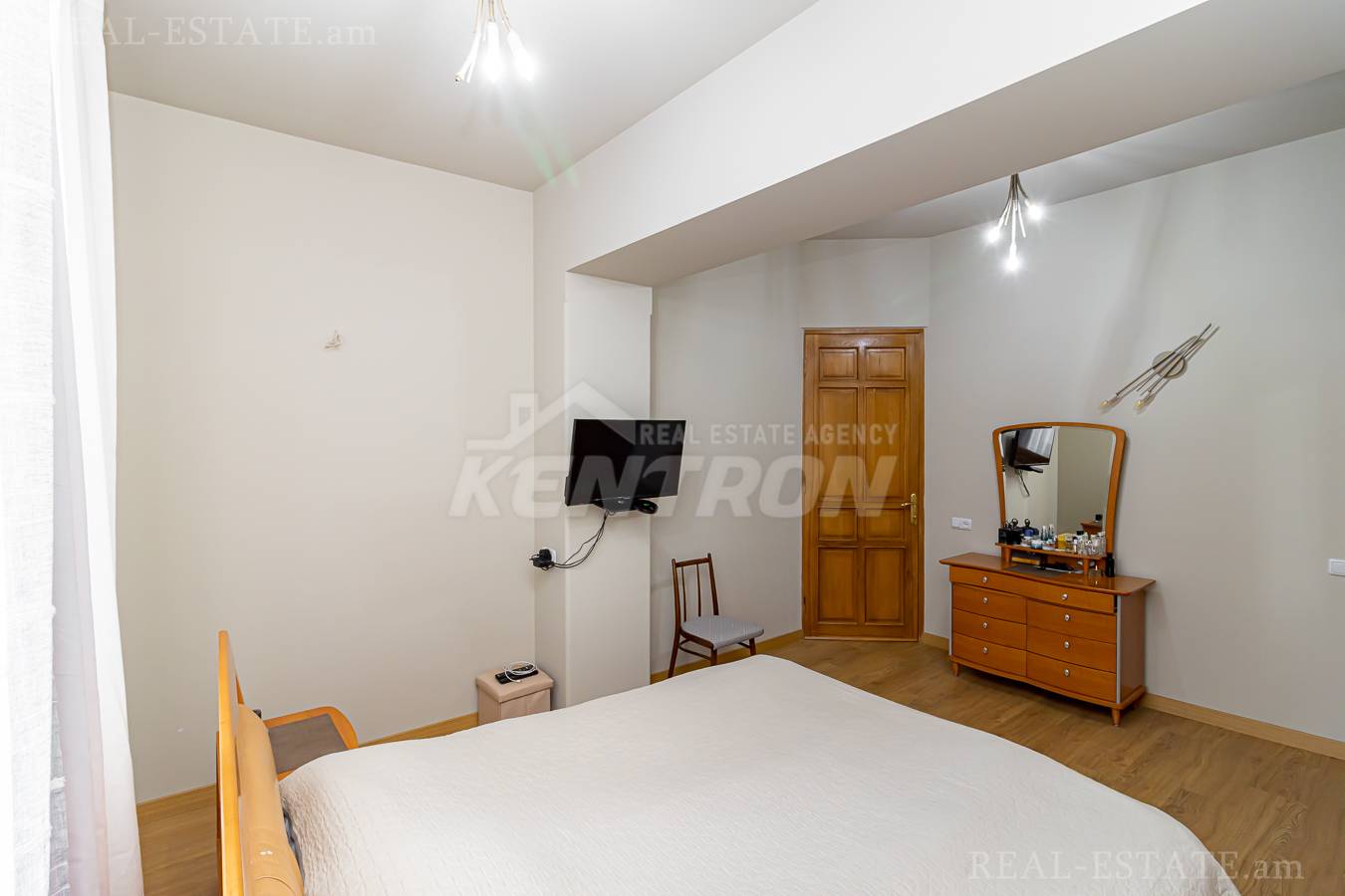 4 bedroom apartment for sale Buzand St, Center Yerevan, 149091