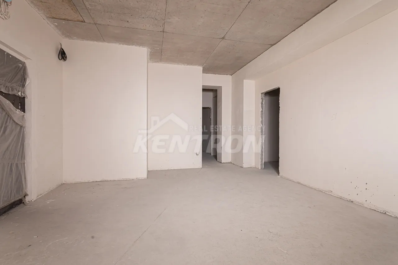 4 bedroom apartment for sale Antarayin St, Center Yerevan, 157677