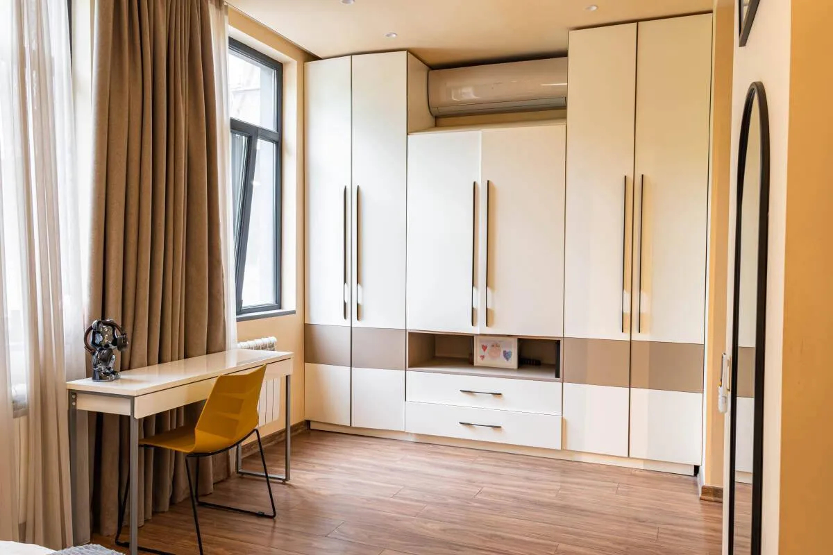 4 սենյականոց բնակարան  Բաղրամյան պող(Կենտրոն), Կենտրոն Երևան, 158464