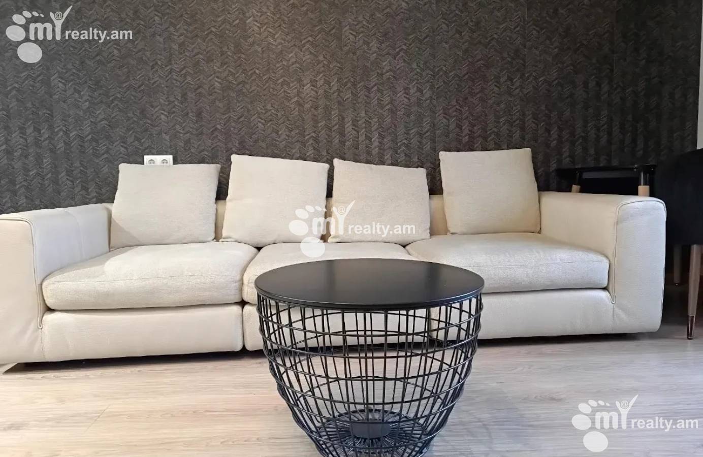 2 սենյականոց բնակարան վարձով Արշակունյաց պող, Կենտրոն Երևան, 160202