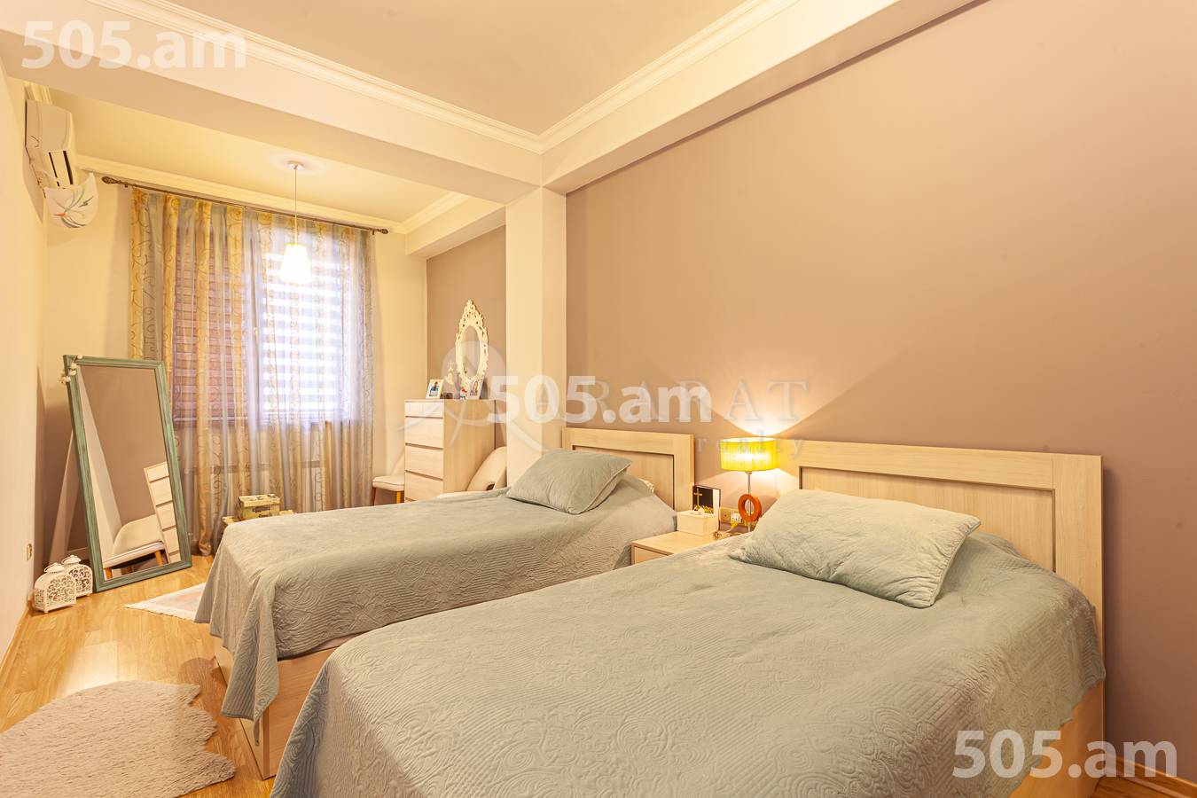 4 bedroom apartment for sale Antarayin St, Center Yerevan, 156024