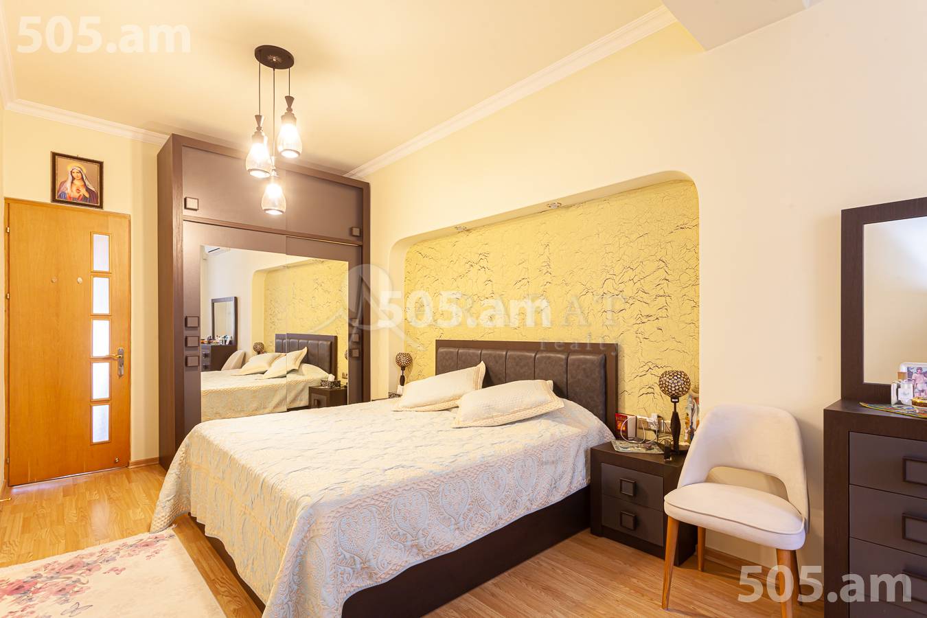 4 bedroom apartment for sale Antarayin St, Center Yerevan, 156024