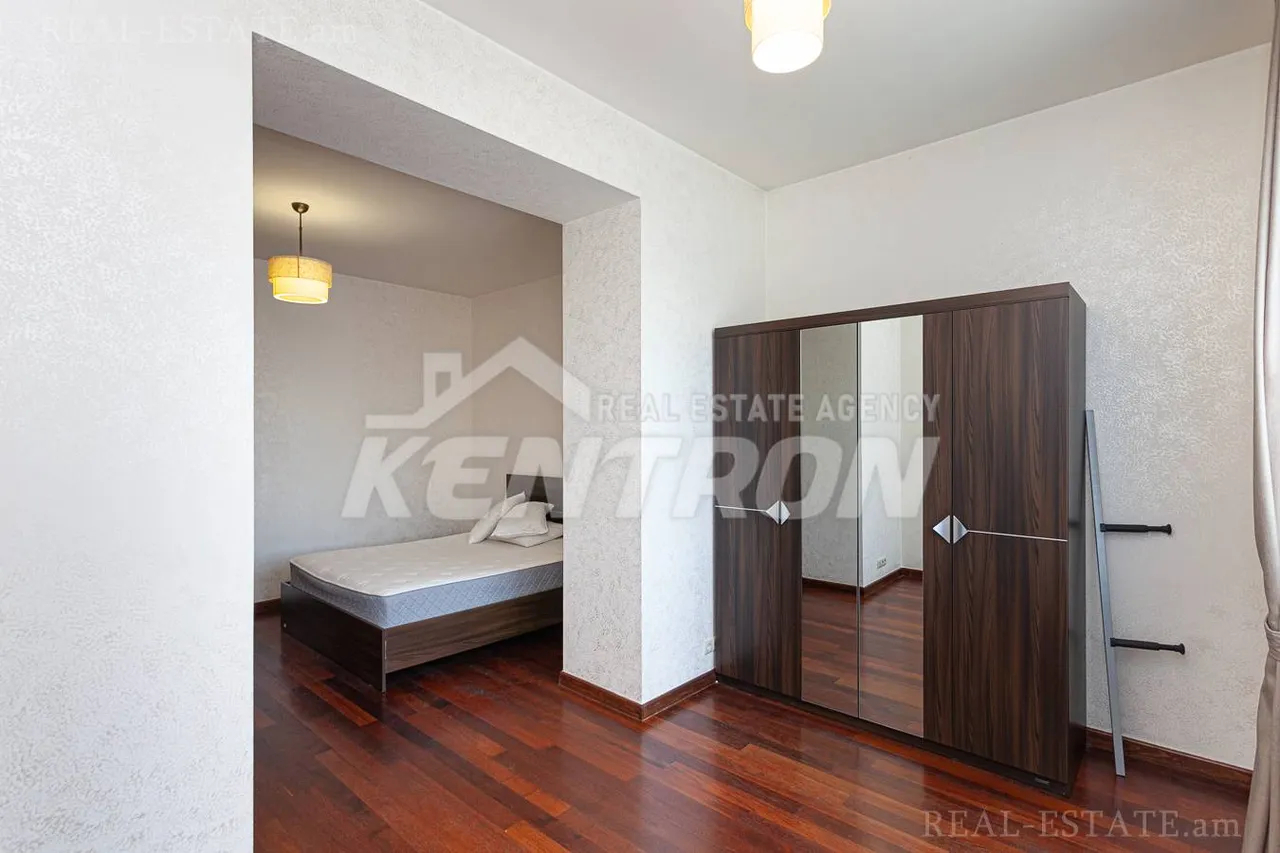 3 bedroom apartment for rent Tamanyan St, Center Yerevan, 158975