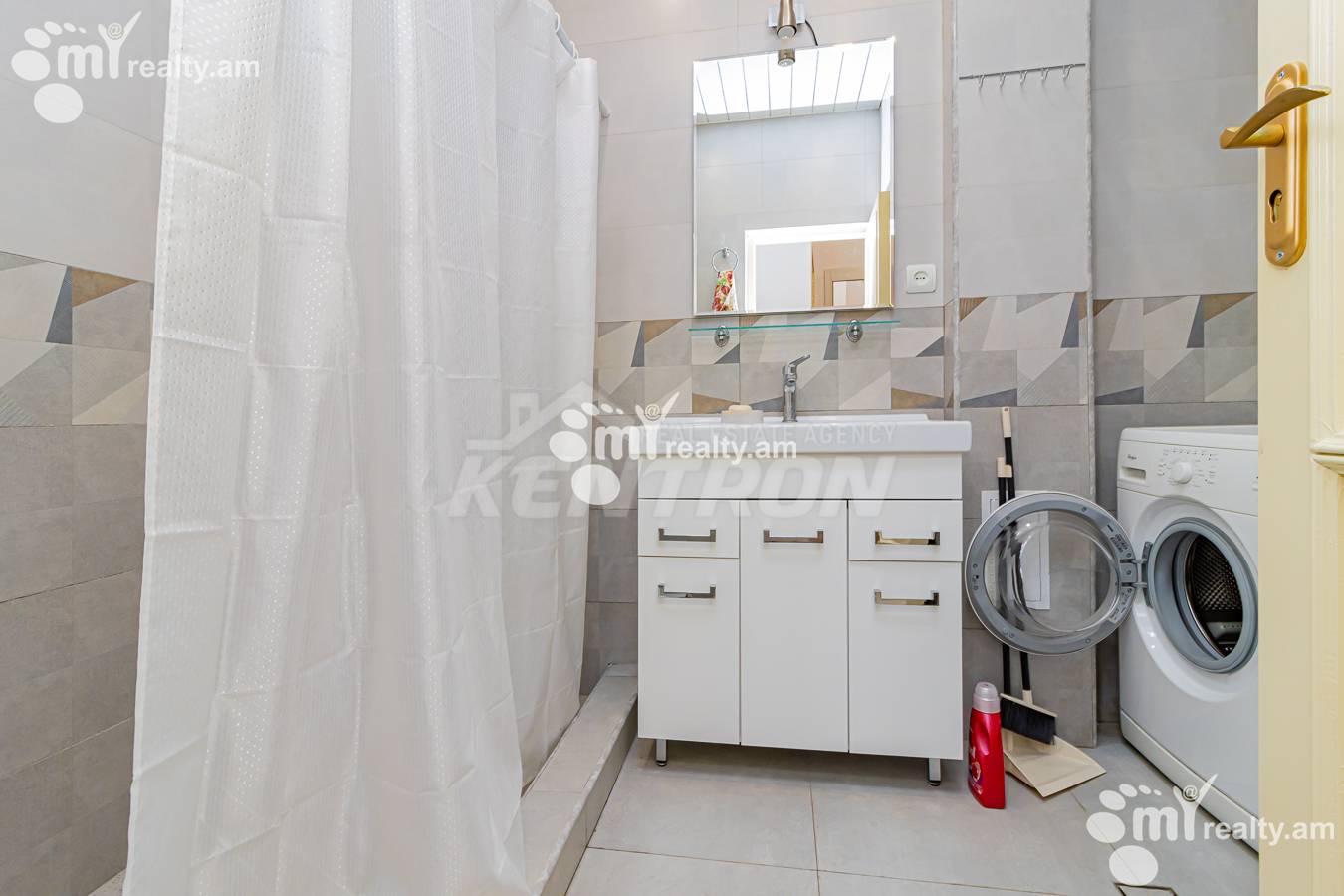 2 bedroom apartment for sale (خیابان باقرامیان (کِنترون, مرکز شهر ایروان, 128604