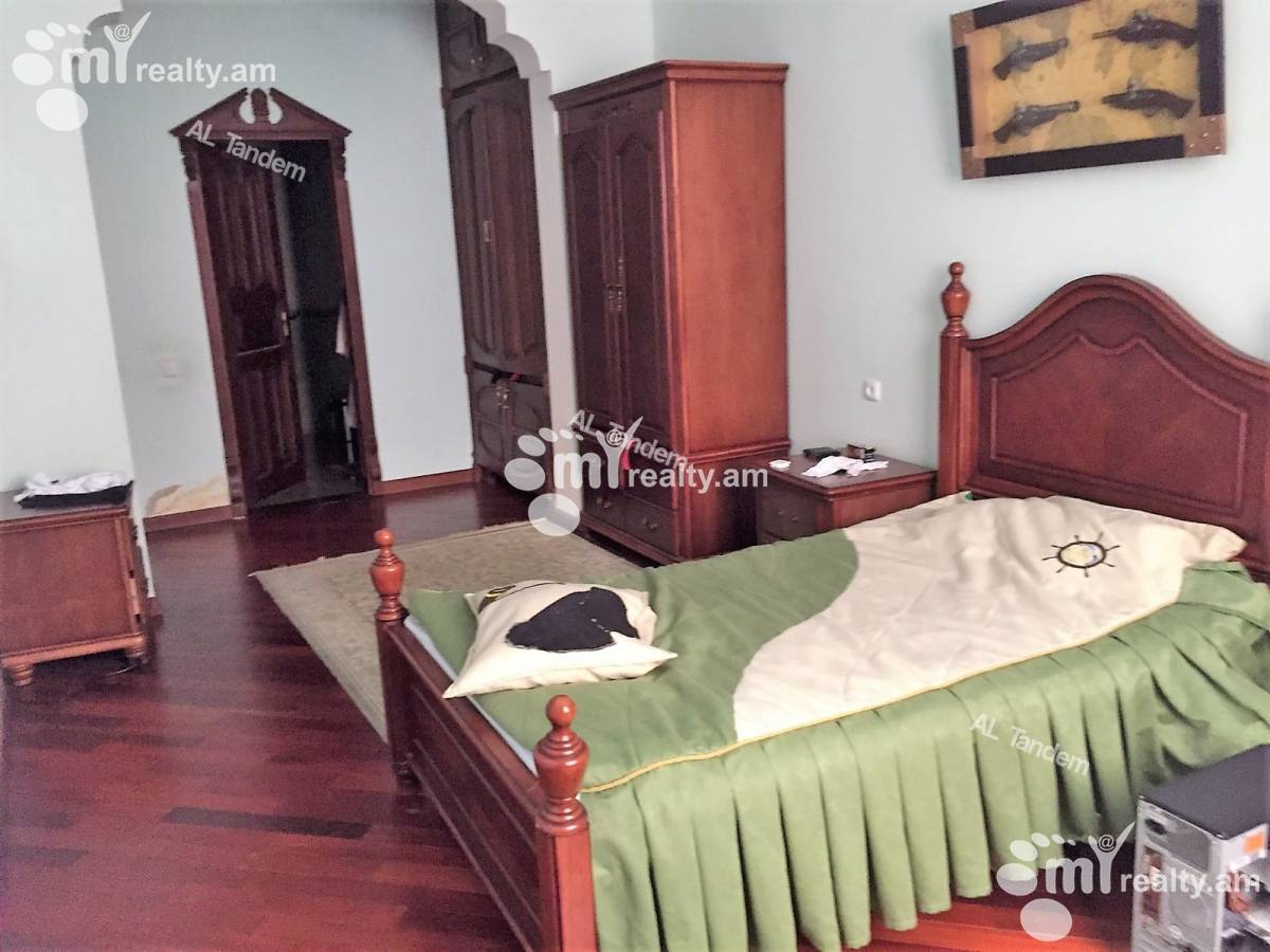 4 bedroom apartment for sale Azatutyan Ave, Arabkir Yerevan, 124007