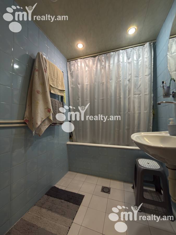 3 bedroom apartment for sale K. Ulnetsi St, Quanaquère-Zeytoun Yerevan, 160215