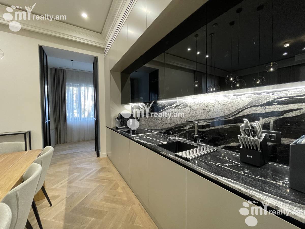 3 bedroom apartment for rent Moskovyan St, Center Yerevan, 160106