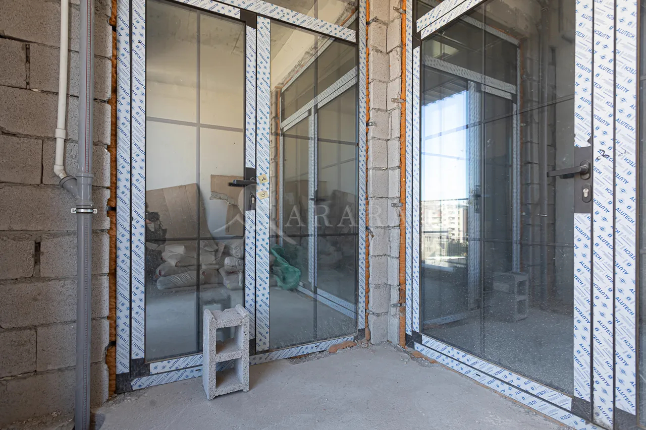 Купить 4 комнатную квартиру Ахбюр Сероб ул, Арабкир Ереван, 157232