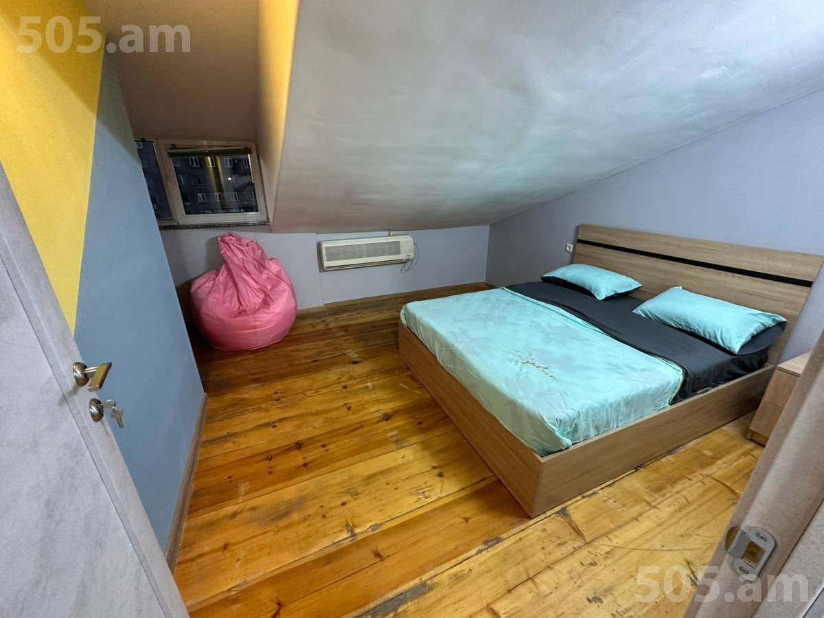 4 սենյականոց բնակարան  Հանրապետության փող, Կենտրոն Երևան, 154152