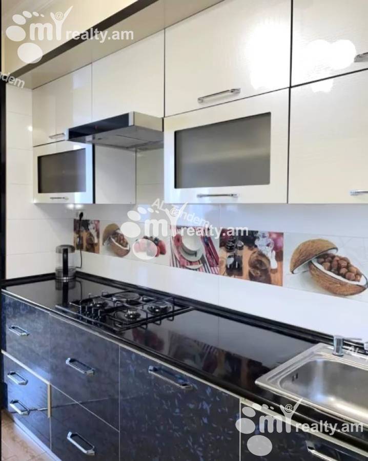 3 սենյականոց բնակարան  Սարյան փող, Կենտրոն Երևան, 149851