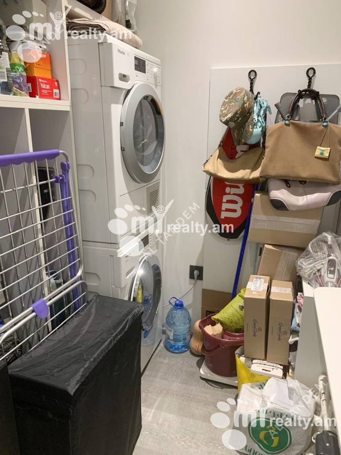 3 bedroom apartment for sale Amiryan St, Center Yerevan, 161202