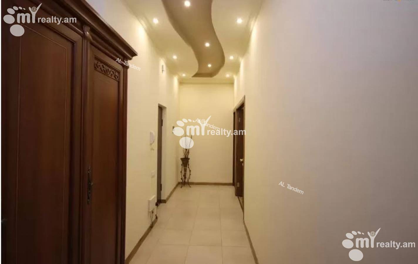 Снять 3 комнатную квартиру Арам ул, Центр Ереван, 124853