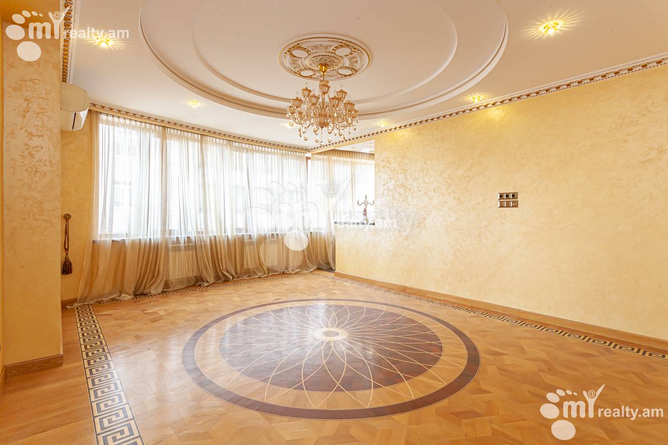 3 bedroom apartment for rent Teryan St, Center Yerevan, 154937