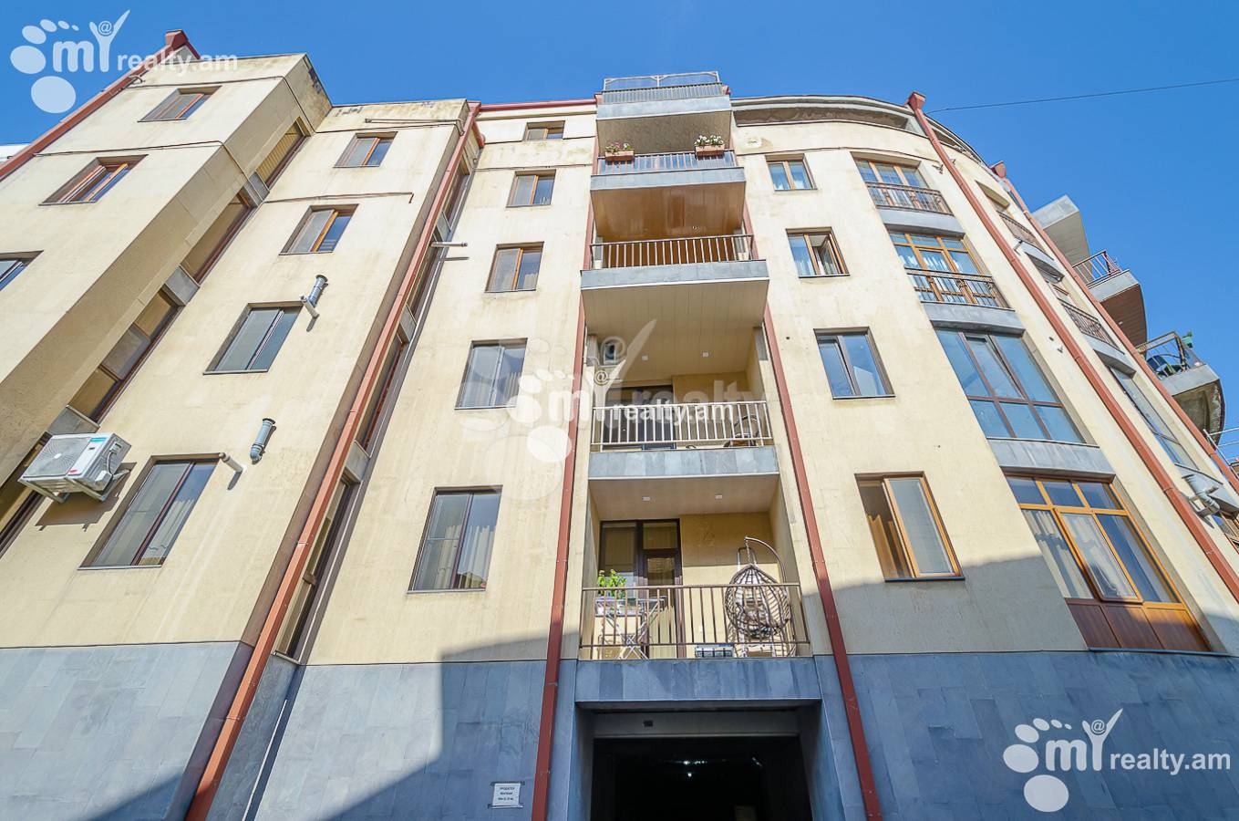 3 bedroom apartment for sale Antarayin St, Center Yerevan, 157083