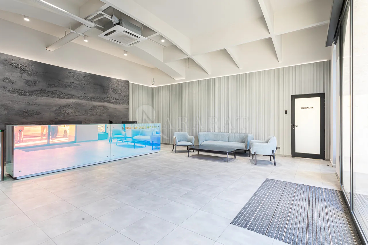 Commercial for rent خیابان میاسنیکیان, مرکز شهر ایروان, 157360