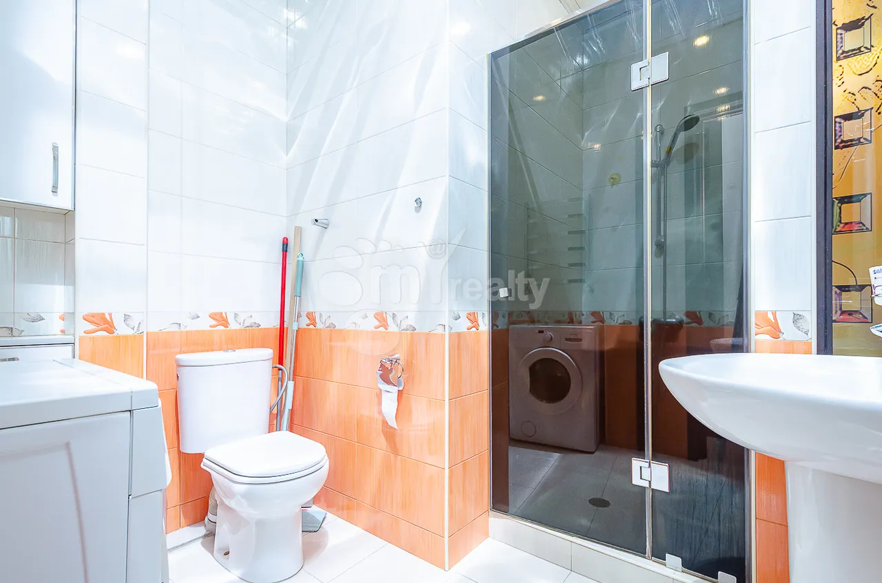2 bedroom apartment for sale Mashtots Ave, Center Yerevan, 160500