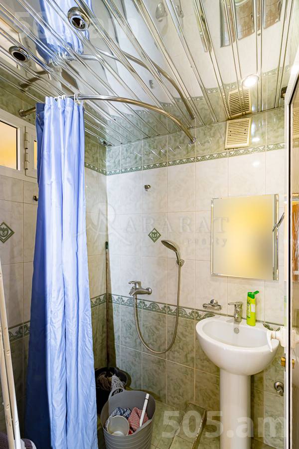 2 սենյականոց բնակարան  Սարյան փող, Կենտրոն Երևան, 154582