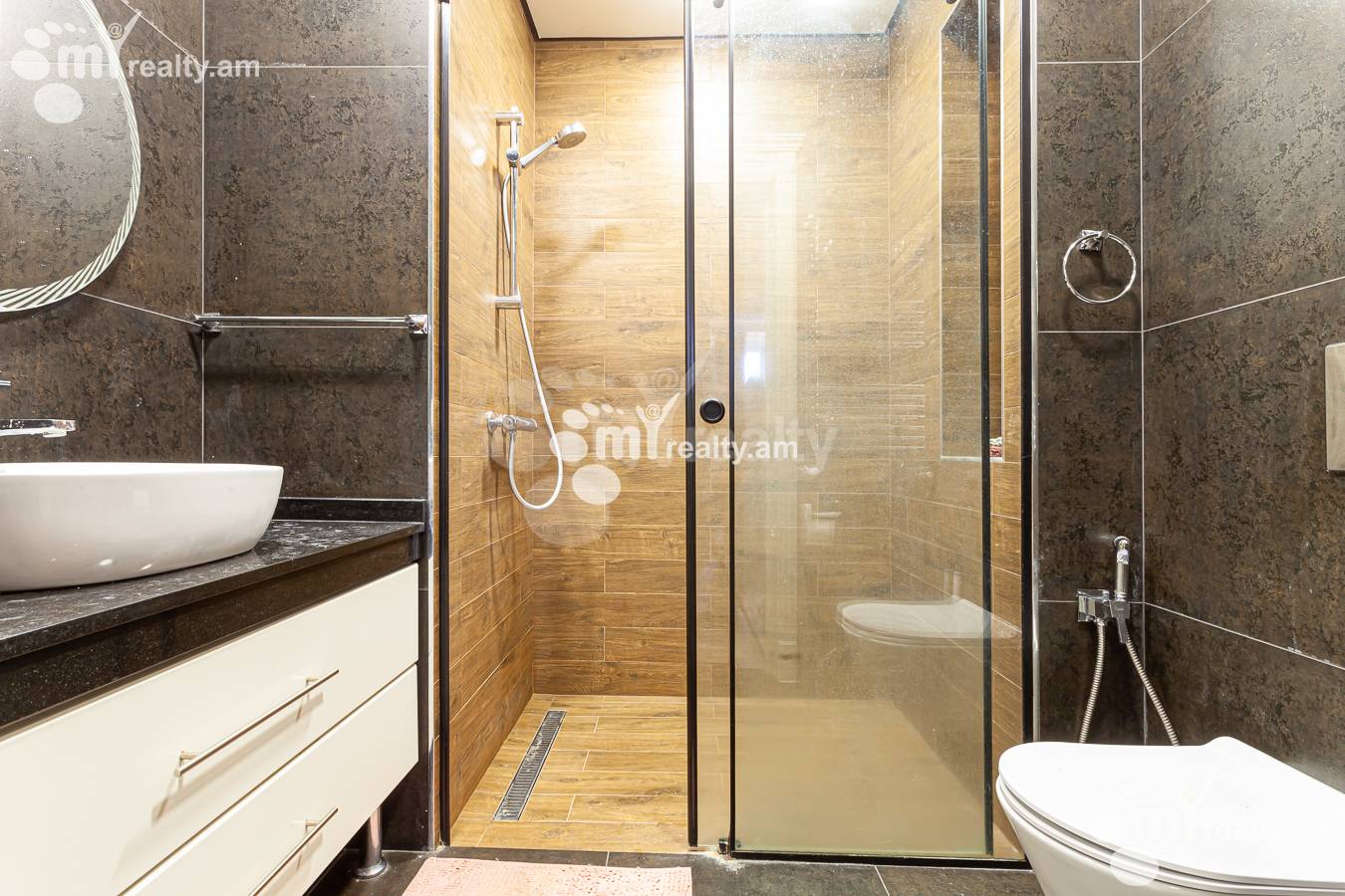 3 bedroom apartment for sale N. Tigranyan dead end, Arabkir Yerevan, 156040