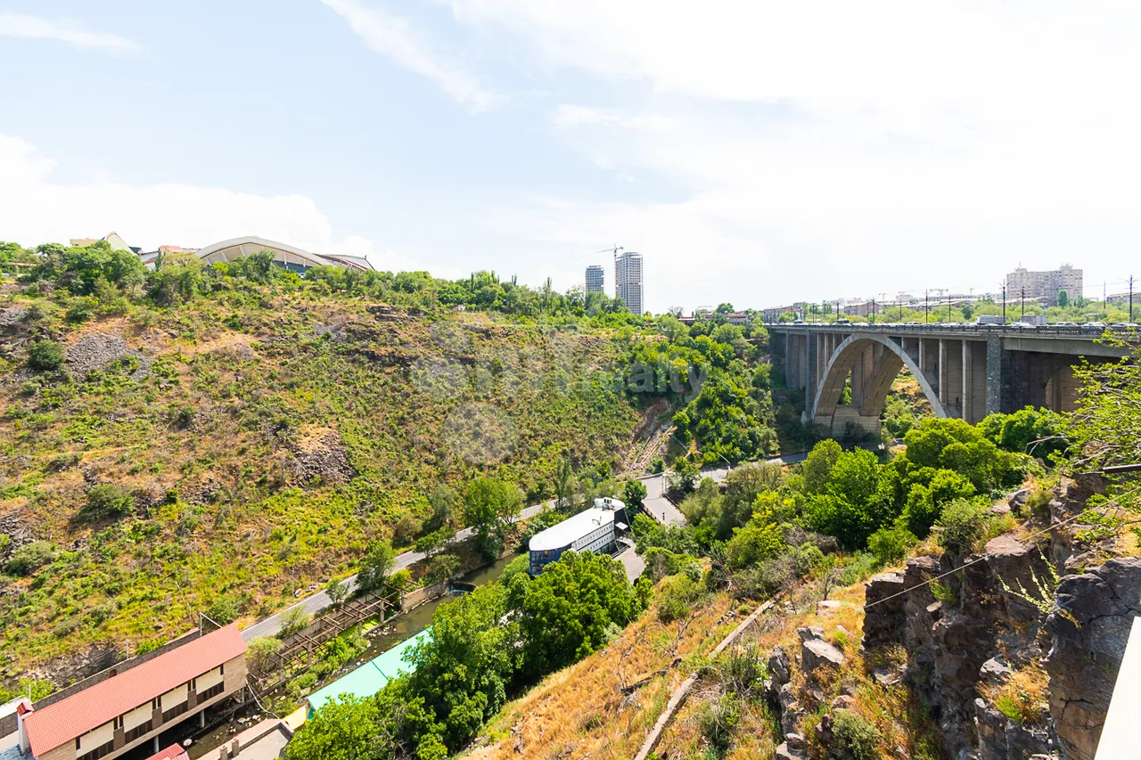 3 սենյականոց բնակարան  Կիևյան փող, Արաբկիր Երևան, 160719
