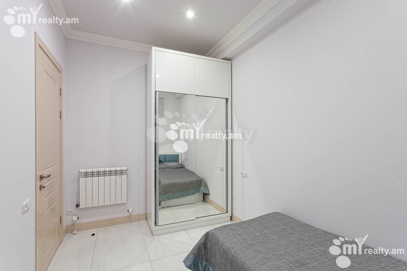 3 սենյականոց բնակարան վարձով Ամիրյան փող, Կենտրոն Երևան, 152995