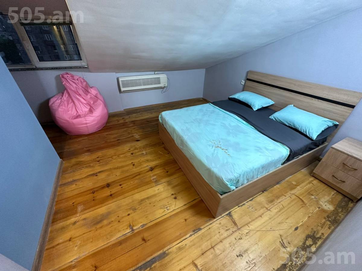 4 սենյականոց բնակարան  Հանրապետության փող, Կենտրոն Երևան, 154152