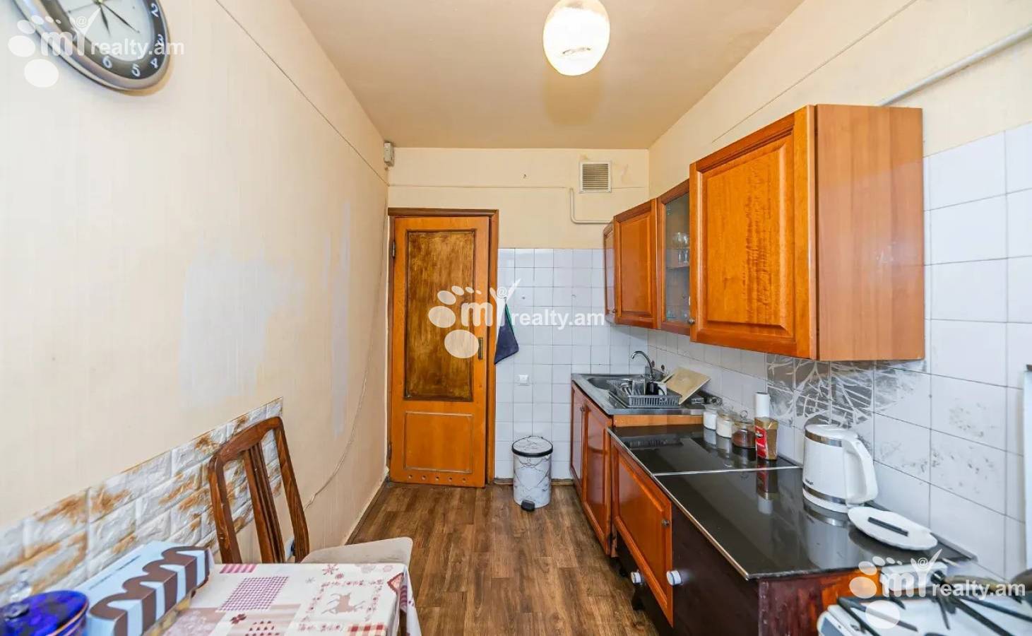 Купить 3 комнатную квартиру Овсеп Эмин ул, Арабкир Ереван, 156985