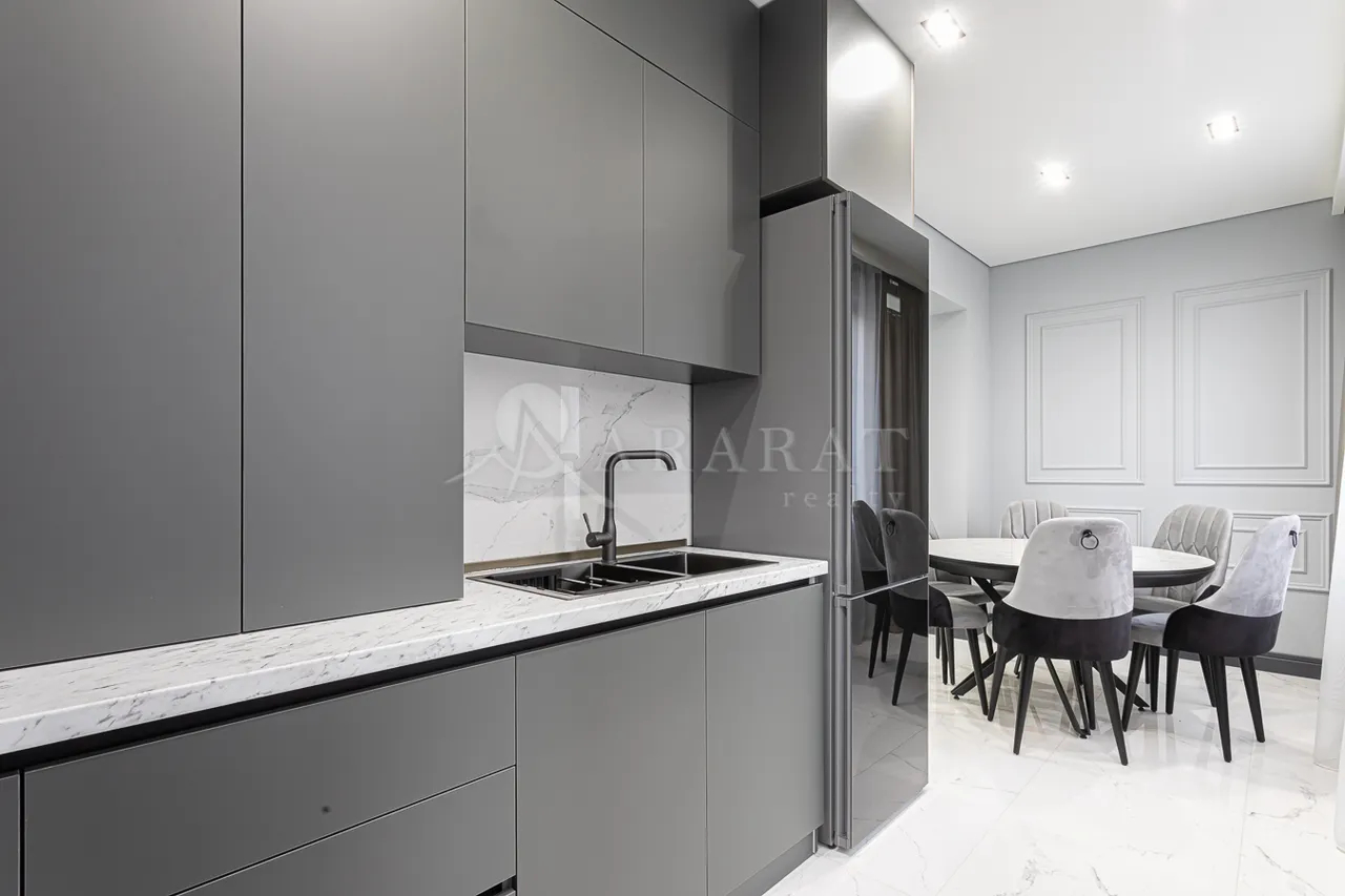 3 սենյականոց բնակարան  Վարդանանց փող, Կենտրոն Երևան, 159334