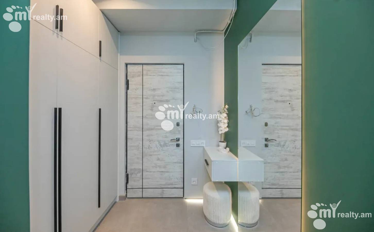 3 սենյականոց բնակարան  Կ. Ուլնեցու փող., Քանաքեռ-Զեյթուն Երևան, 159035