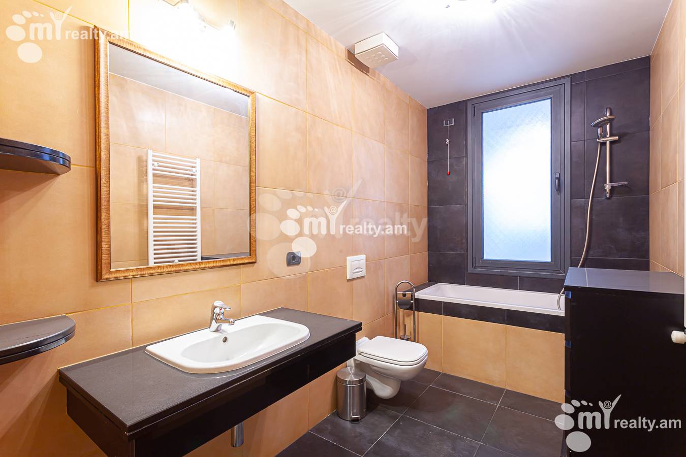 3 bedroom apartment for rent Vazgen Sargsyan St, Center Yerevan, 151317