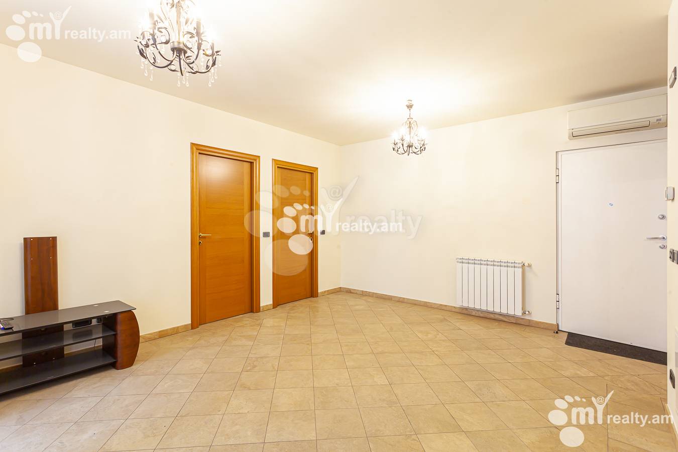 3 bedroom apartment for rent Vazgen Sargsyan St, Center Yerevan, 151317
