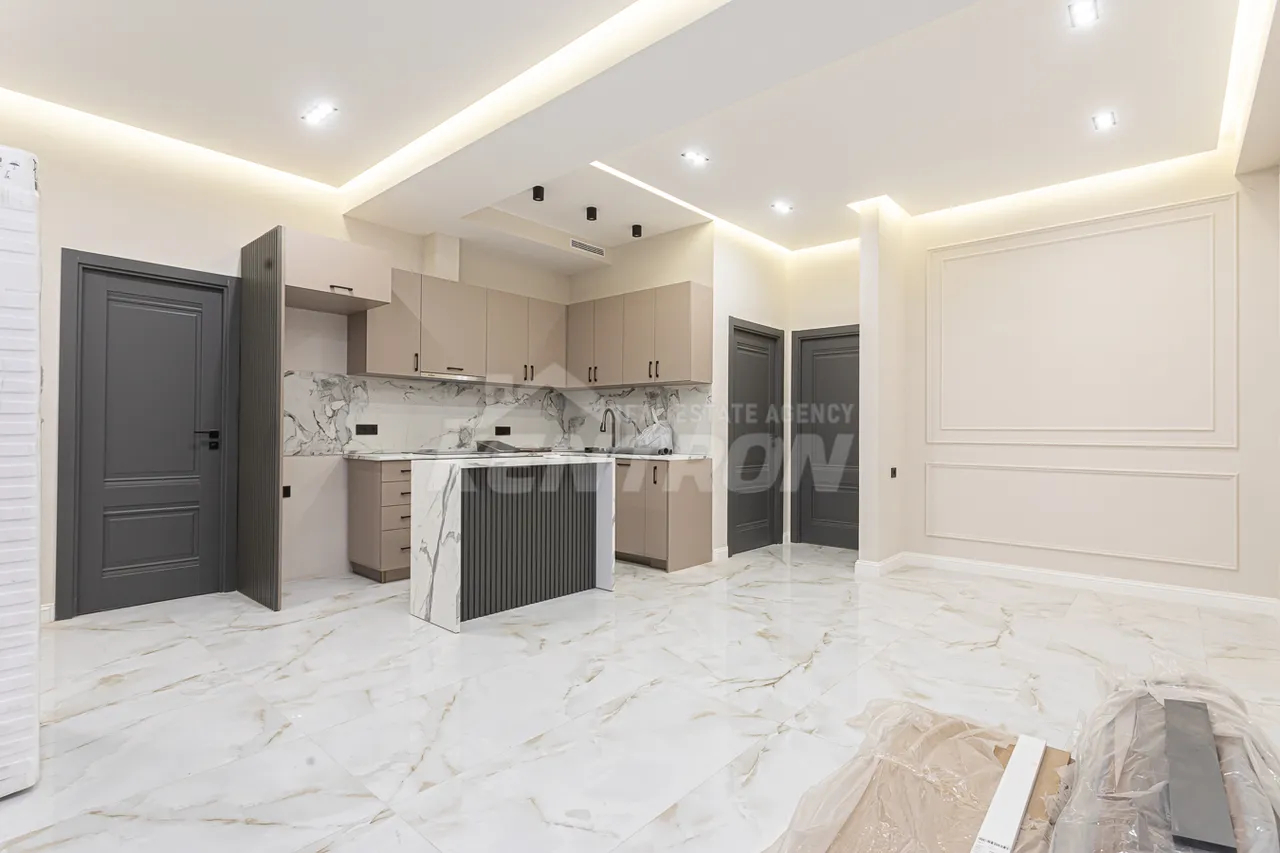 Купить 3 комнатную квартиру Аршакуняц пр, Центр Ереван, 158813