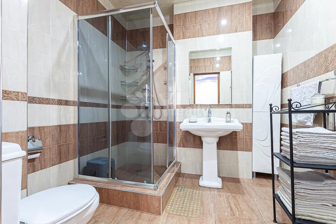 2 սենյականոց բնակարան վարձով Արամի փող, Կենտրոն Երևան, 158834