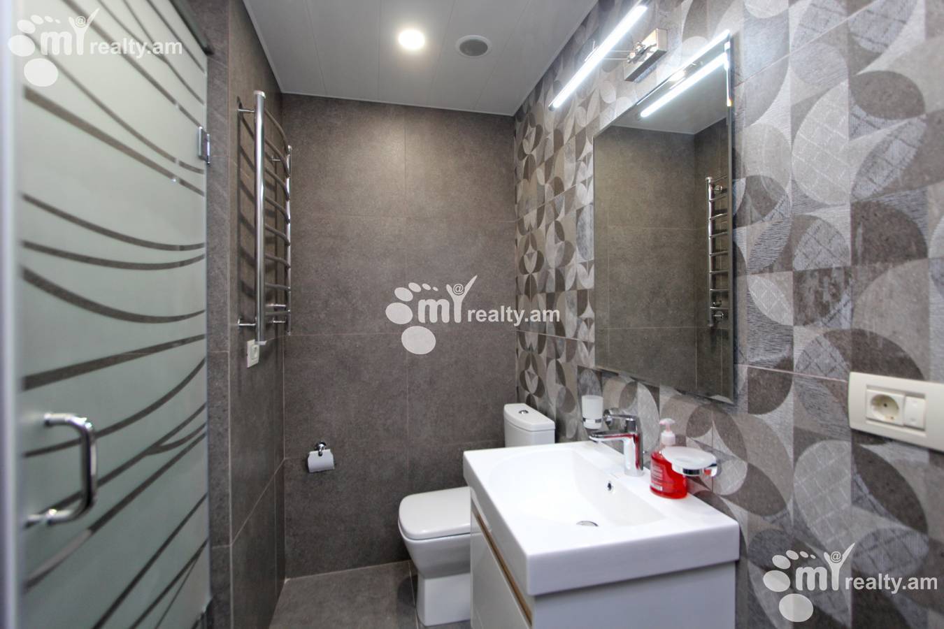 3 bedroom apartment for rent Leo St, Center Yerevan, 158217