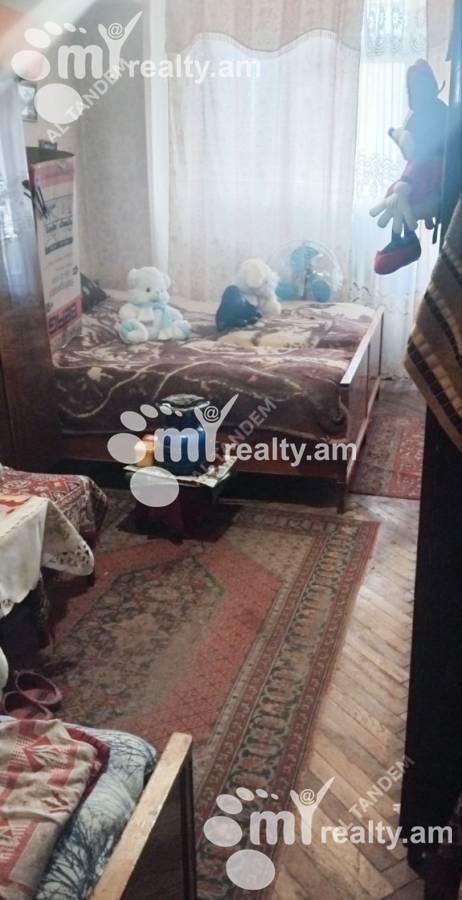 Купить 2 комнатную квартиру Кохбаци ул, Центр Ереван, 155045