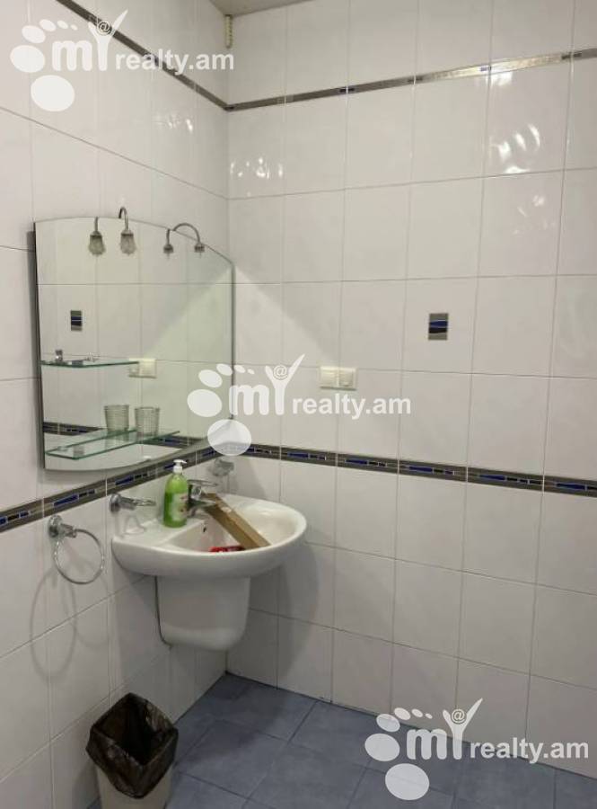 4 bedroom apartment for sale خیابان هانراپتوتیان, مرکز شهر ایروان, 154718