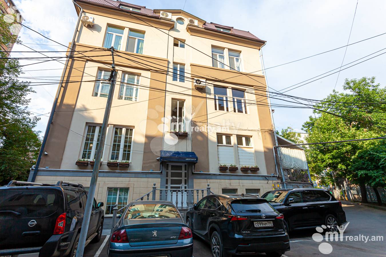 3 bedroom apartment for sale Abovyan St, Center Yerevan, 156141