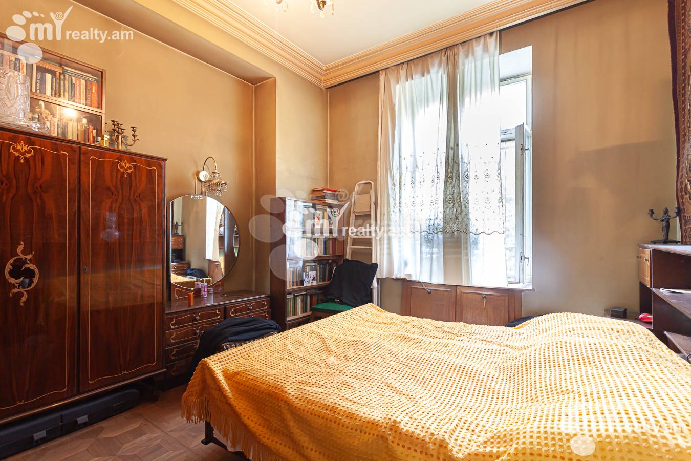 3 bedroom apartment for sale Abovyan St, Center Yerevan, 156141