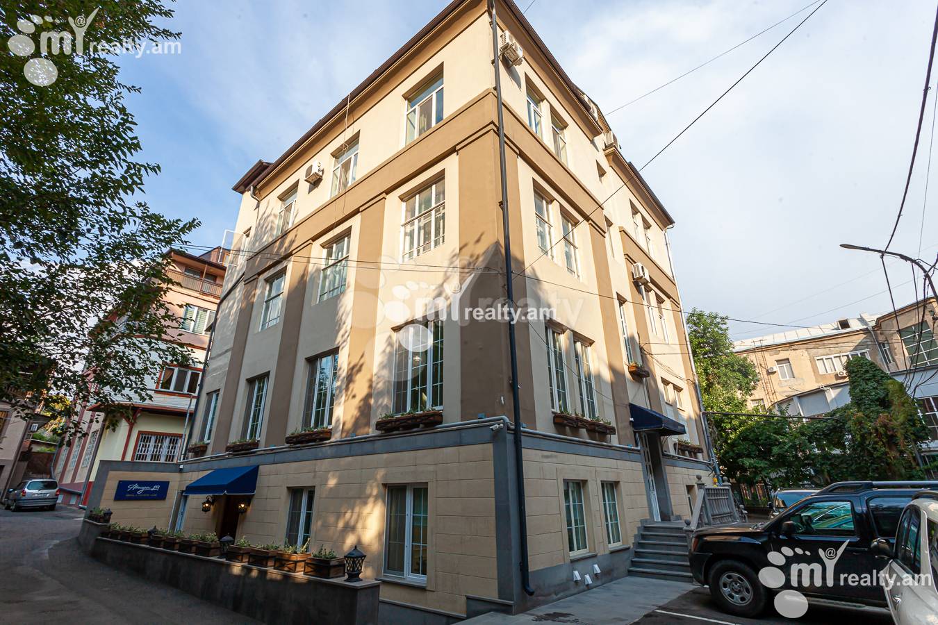 3 bedroom apartment for sale Abovyan St, Center Yerevan, 156141