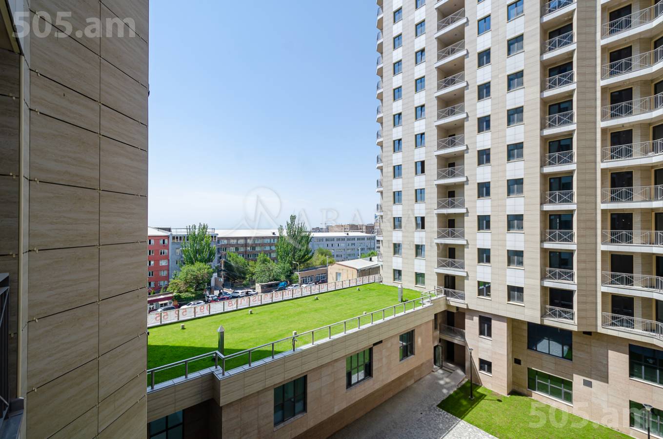 Купить 4 комнатную квартиру Давит Анахт ул., Канакер-Зейтун Ереван, 154858