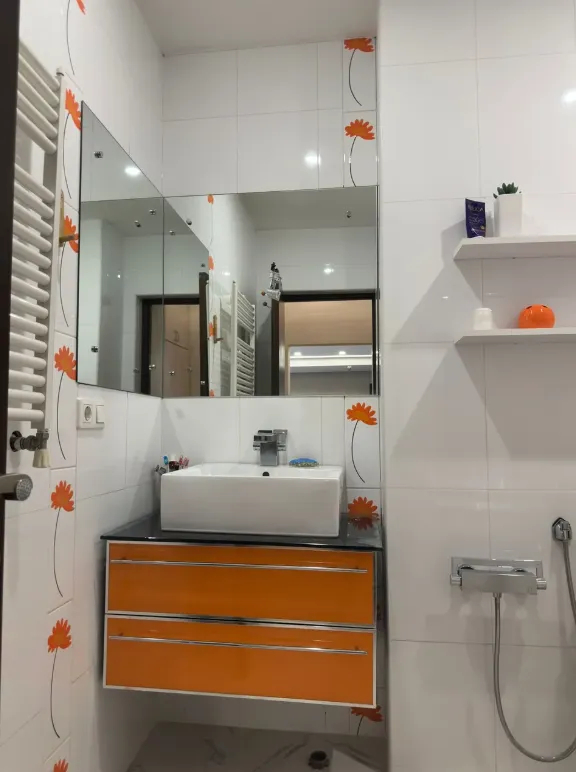 3 bedroom apartment for rent Antarayin St, Center Yerevan, 160318