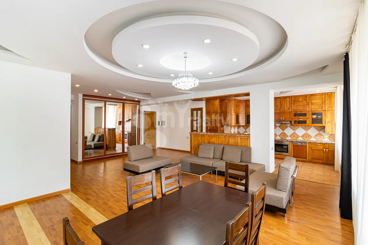 3 սենյականոց բնակարան վարձով Հյուսիսային պող, Կենտրոն Երևան, 159697