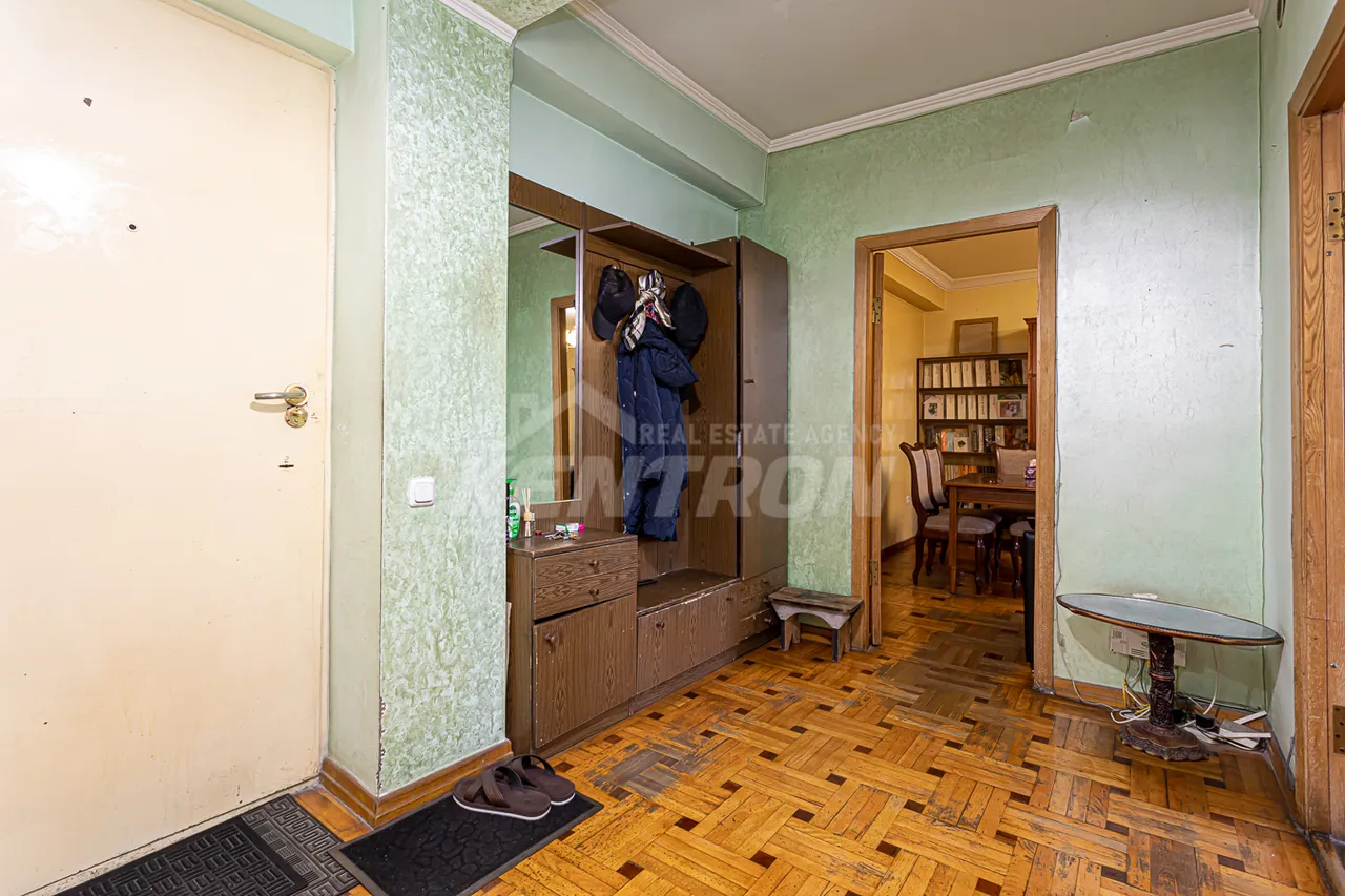 3 bedroom apartment for sale خیابان اِرزنکیان, عربگیر ایروان, 158124