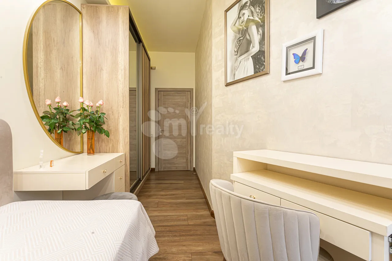 4 bedroom apartment for sale Yekmalyan St, Center Yerevan, 158585