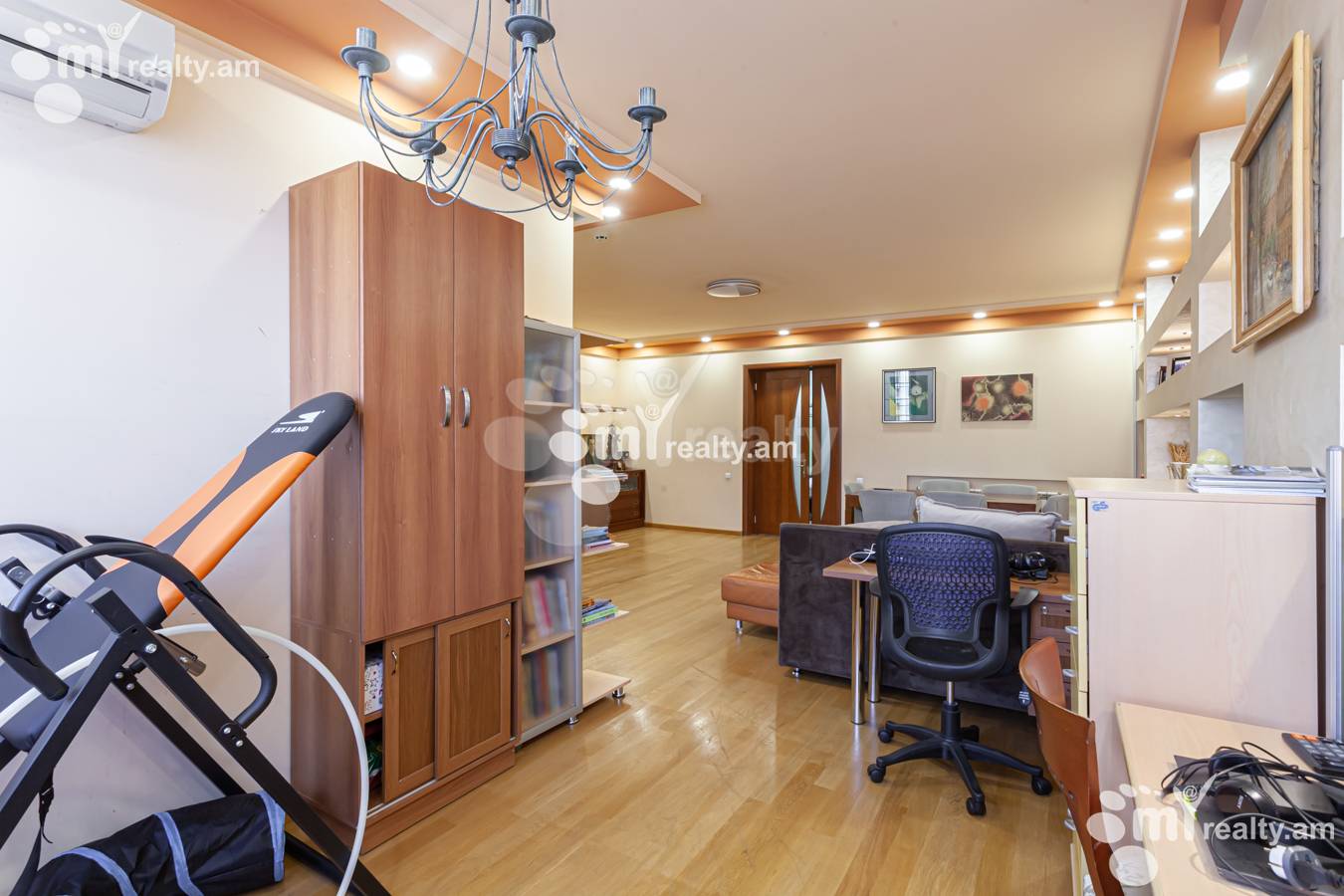 6 bedroom apartment for sale Aram St side, Center Yerevan, 154610